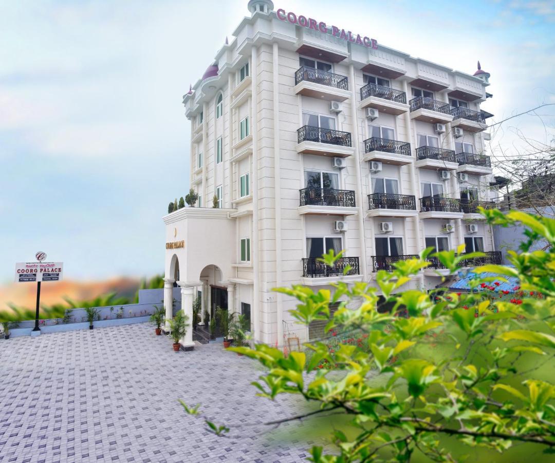 Hotel Coorg Palace Madikeri Esterno foto