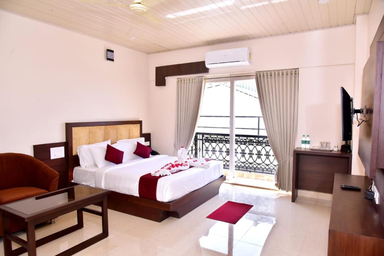 Hotel Coorg Palace Madikeri Esterno foto
