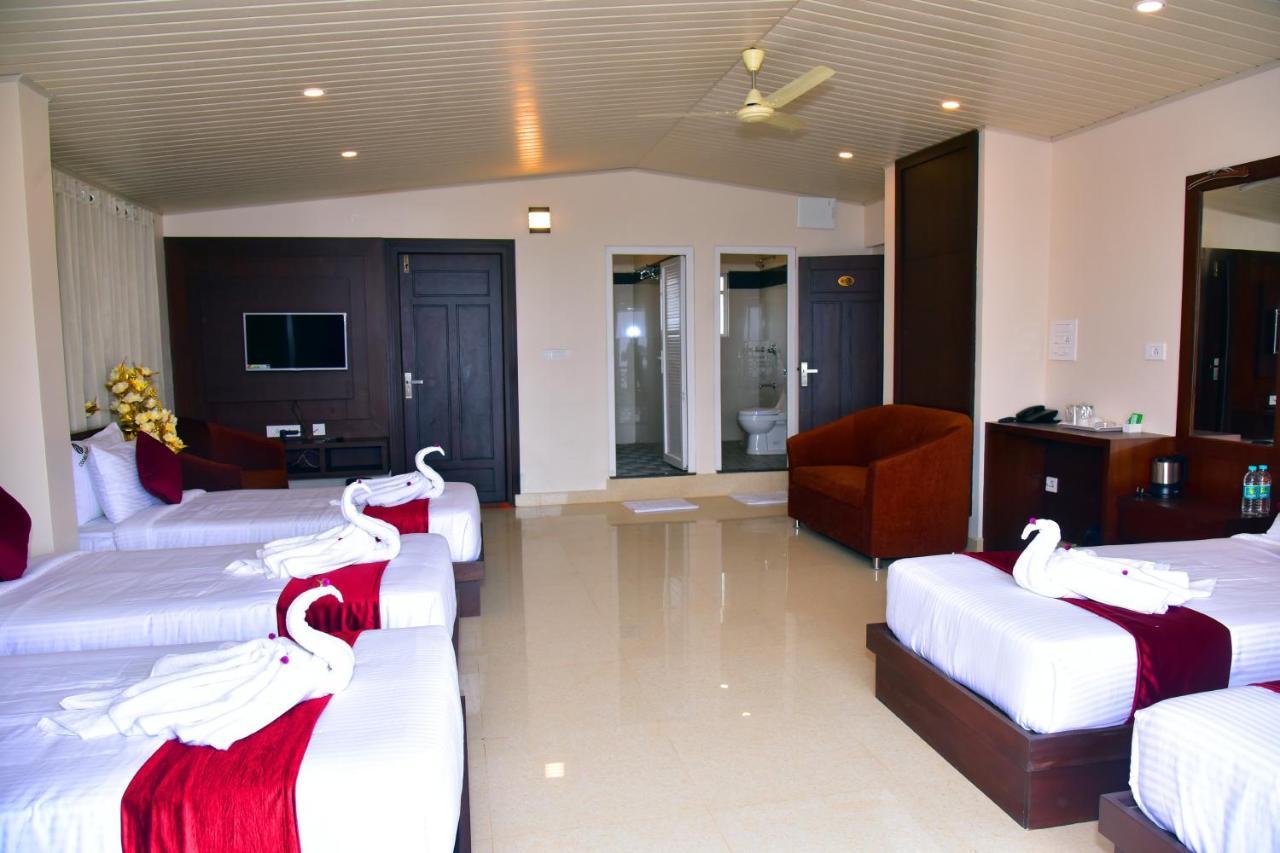 Hotel Coorg Palace Madikeri Esterno foto