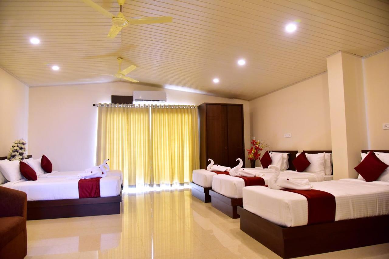 Hotel Coorg Palace Madikeri Esterno foto